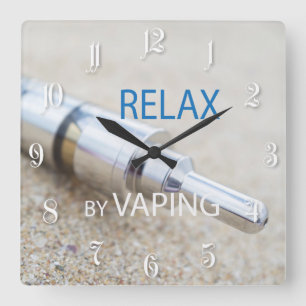 Relax by vaping quadratische wanduhr