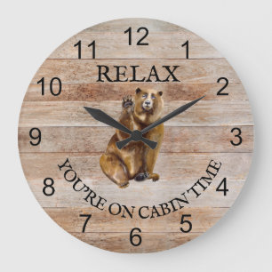 Relax You're on Cabin time Bear wood Große Wanduhr
