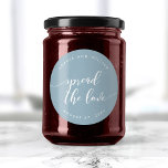 Relaxen Sie das Skript, um die Liebe benutzerdefin Runder Aufkleber<br><div class="desc">Hochzeitsaufkleber mit den Worten "Spread the Liebe" in einem entspannenden kursiven Skript in Weiß vor einer bearbeitbaren Hintergrundfarbe (klicken Sie auf Anpassen, um zu erreichen). Personalisieren Sie es, indem Sie den Platzhalter-Text ersetzen. Für weitere Optionen, wie zum Beispiel den Schriftart zu ändern und ihn zu verändern, erweitern Sie die /Contract-Kurve...</div>