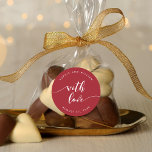 Relaxen Sie Skript mit Liebe bearbeitbarer Farbhoc Runder Aufkleber<br><div class="desc">Gastgeschenk Hochzeit Aufkleber mit den Worten "mit Liebe" in einem entspannenden kursiven Skript in Weiß vor einer bearbeitbaren Hintergrundfarbe (klicken Sie auf Anpassen, um Zugriff zu erhalten). Personalisieren Sie es, indem Sie den Platzhalter-Text ersetzen. Für weitere Optionen, wie zum Beispiel den Schriftart zu ändern und ihn zu verändern, erweitern Sie...</div>