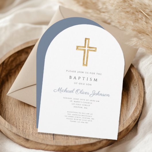 Religiöse Cross Dusty Blue Script Boy Taufe Einladung