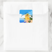 Remüde Chick..am Strand, Quadratischer Aufkleber (Tasche)