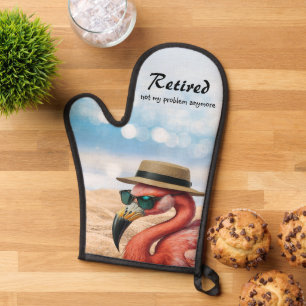 Remüde Flamingo am Strand mit Hut und Sonnenbrille Ofenhandschuh