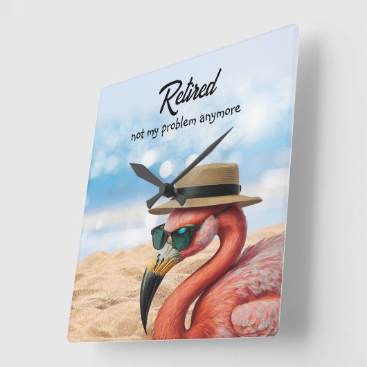 Remüde Flamingo am Strand mit Hut und Sonnenbrille Quadratische Wanduhr (Winkel)