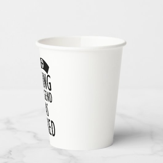 Remüde Nurse - Die legendäre Pflege hat sich b Pappbecher (Links)