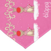 Ren-rosa Weihnachtspersonalisierter Familienname Tischdecke (Schrägansicht)