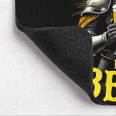 Renaissance-Mittelalter-Ritter wird für Bier turni Mousepad (Ecke)
