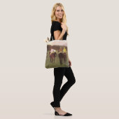 Rennpferde in Longchamp von Edgar Degas Tasche (Am Model)