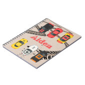 Rennwagen mit Reifenspuren Personalisiert Notizblock (Linke Seite)