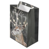 Rentier im Winter Snow Frohe Weihnachten Mittlere Geschenktüte (Vorderseite Schrägansicht)