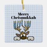 Rentier mit Menorah Antlers Chrismukkah Ornament<br><div class="desc">Dieses Ornament zeigt meine jüdischen Rentiere,  deren Geweihe Menorah sind. Der Text auf diesem Ornament ist für den Anzug von Ihnen oder Ihrem Empfänger anpassbar. Designed by Sheila Cicchi,  Brownielocks.com. Alle Rechte vorbehalten. HINWEIS: Aufgrund des Designstils kann dies nur bei SQUARE-Ornamenten erworben werden.</div>