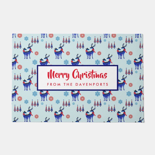 Rentiere, Weihnachtsbäume und Schneeflocken-Muster Fußmatte (Vorderseite)