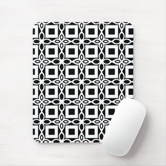 Repeating GEOMETRIC PATTERN in black and white Mousepad (Mit Mouse)