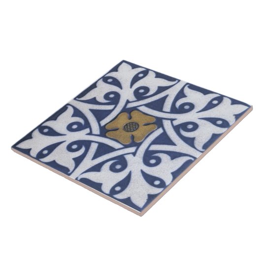 Repro Gothic Quatrefolie Tile in Blau, Gold und We Fliese (Seite)