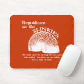 Republikaner, der unten die Treppe fällt Mousepad (Mit Mouse)