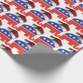 Republikanischer Elefant, der einen Weihnachtsratt Geschenkpapier (Ecke)