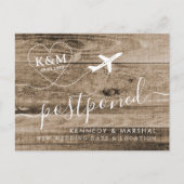 Rescheduldsstrand Wedding Rustic Wood Board Ankündigungspostkarte (Vorderseite)