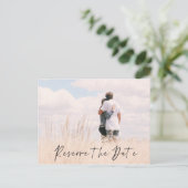 Reservieren Sie das Datum der Hochzeitsankündigung Postkarte (Stehend Vorderseite)