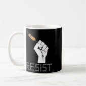 Resist Funny Gift Idee für Elektroingenieure Kaffeetasse (Links)