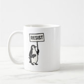 Resist Penguin Activism Graphic Kaffeetasse (Links)