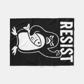 Resist Penguin Aktivismus Protest Grafik Grunge St Fleecedecke (Vorderseite (Horizontal))