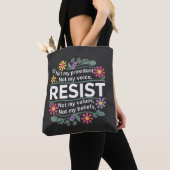 Resist subtile Anti Trump Blumenprotest Tasche (Von Nahem)