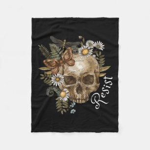 Resist Subtle Anti Trump Schädel Bloral botanisch Fleecedecke