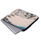 Resort in der Nähe des Meeres Laptopschutzhülle (Vorne Knopf)