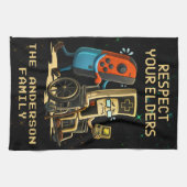 Respect Your Elders Gaming Control Retro Funny Geschirrtuch (Horizontal)