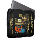 Respect Your Elders Gaming Control Retro Funny Laptopschutzhülle (Vorne Rechts)