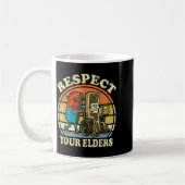 Respect Your Elders Retro Gaming Funny Controller Kaffeetasse (Links)