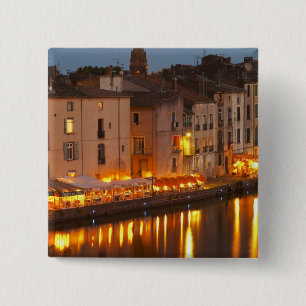 Restaurants entlang dem Fluss l'Herault. L'Herault Button