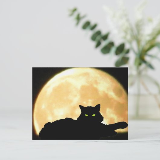 Resting Black Cat and Full Moon Postkarte (Stehend Vorderseite)