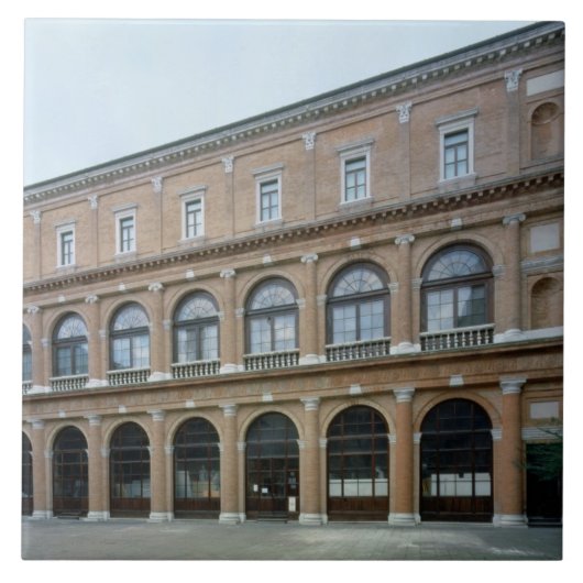 Restlicher Flügel eines Klosters, jetzt die Fliese (Vorderseite)