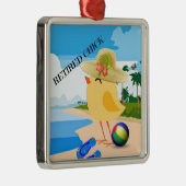 RETIRED CHICK: Kick am Strand Ornament Aus Metall (Rechts)