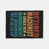 Retired Machinist Under New Management For Grandfa Fleecedecke (Vorderseite (Horizontal))