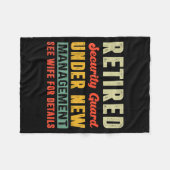 Retired Security Guard Under New Management Retire Fleecedecke (Vorderseite (Horizontal))