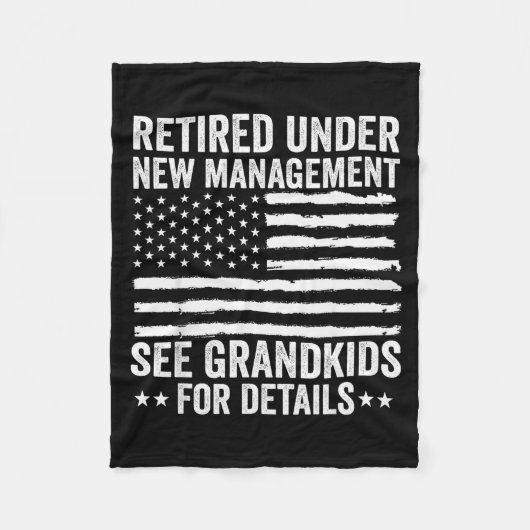 Retired Under New Management See Grandkids America Fleecedecke (Vorderseite)