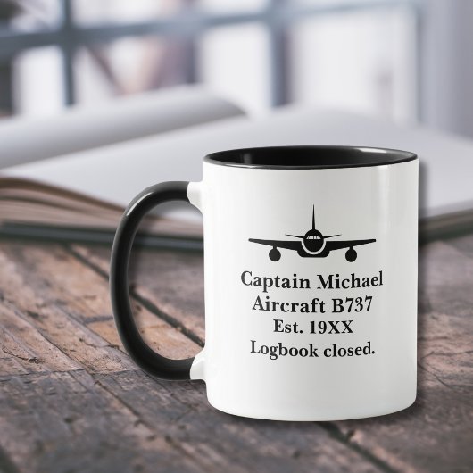 Retirement Gift Airplane and Custom Pilot info Tasse