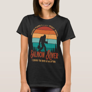 Reto Salmon River Idaho Wilderness Sasquatch Fishi T-Shirt