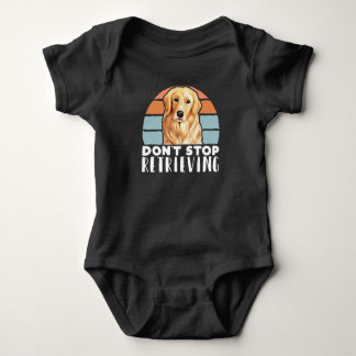 Retriever Hunde stoppen Mama Vater abrufen Baby Strampler