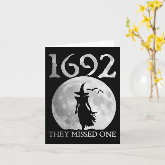 Retro 1692 sie vermissten eine Hexe Salem 1692 Hal Karte (Gelbe Blume)