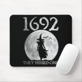 Retro 1692 sie vermissten eine Hexe Salem 1692 Hal Mousepad (Mit Mouse)