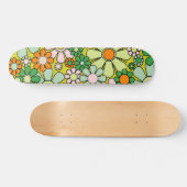 Retro 60er 70er Blume Grünes Blumenmuster Skateboard (Horizontal)