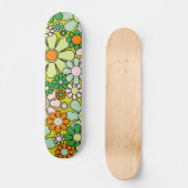 Retro 60er 70er Blume Grünes Blumenmuster Skateboard (Vorderseite)