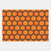 Retro-70er-Blume Orangefarbenes und braunes Blumen Geschenkpapier Set (Vorderseite)