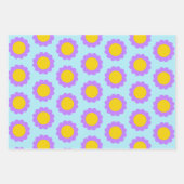 Retro 70er Blumenmuster in blau Lila und gelb Geschenkpapier Set (Vorderseite 2)