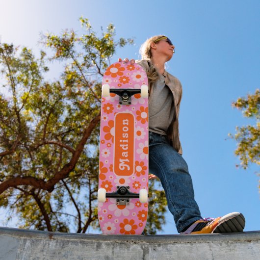 Retro 70er Daisy Orange Pink Name Skateboard (Außenbereich 1)