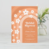 Retro 70er Groovy Daisy Boho Rainbow Brautparty Einladung (Stehend Vorderseite)