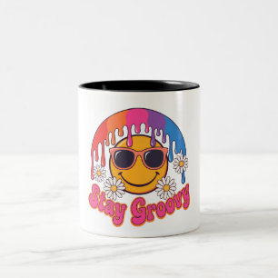 Retro-70er-Jahre-Happy-Face-Ästhetik Zweifarbige Tasse